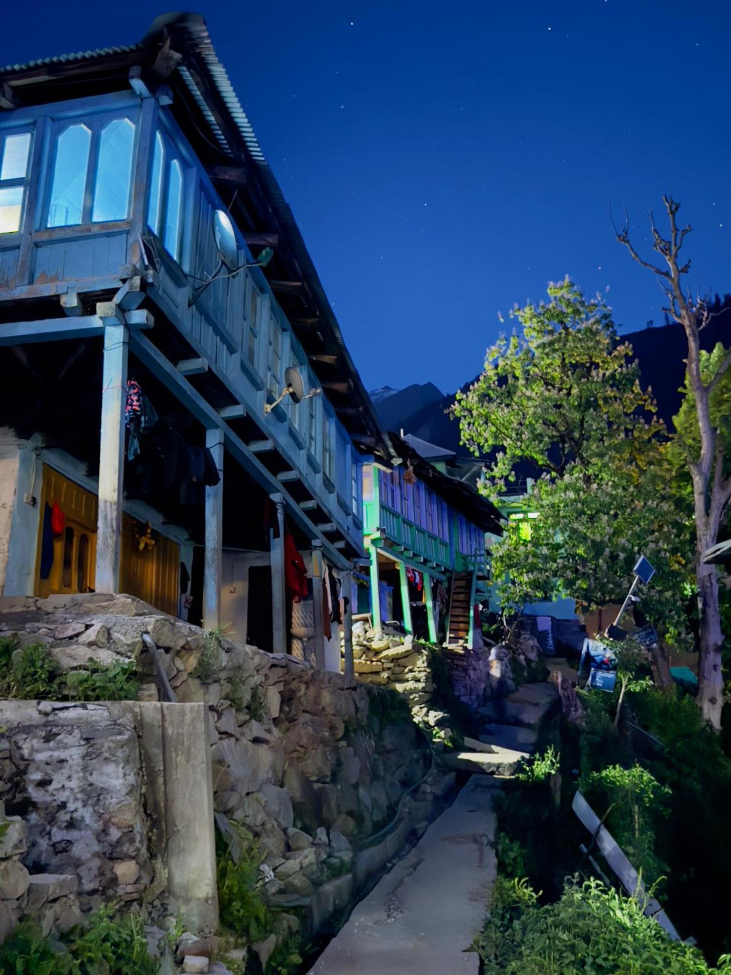 Yellowjackets Hostel Tosh Luaran gambar