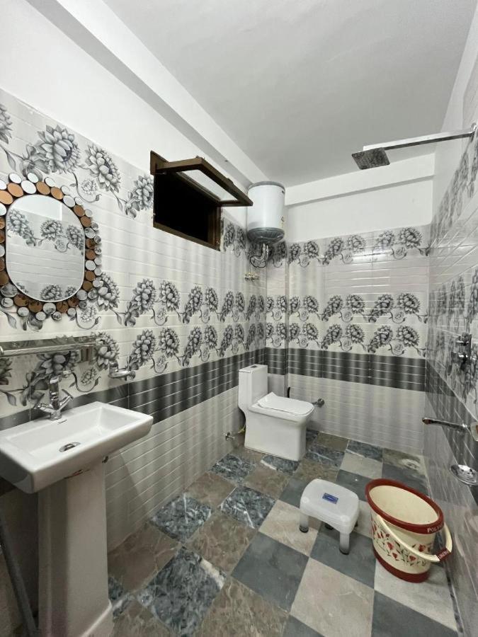 Yellowjackets Hostel Tosh Luaran gambar